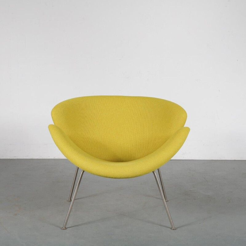 First edition Orange Slice designed by Pierre Paulin for Artifort 1950s 