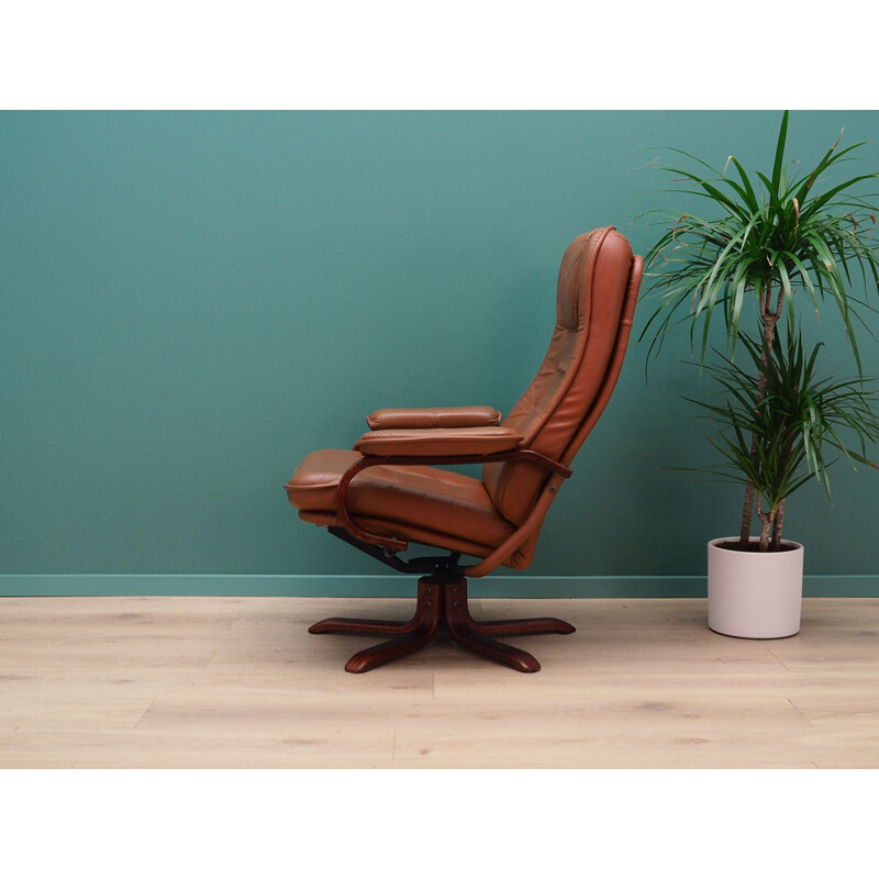 Vintage armchair with footrest danish design from the 6070s