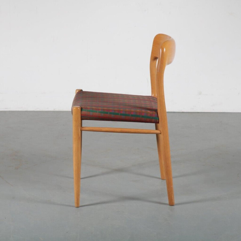 Ensemble de chaises à repas vintage en chêne de Moller, Danemark, 1960