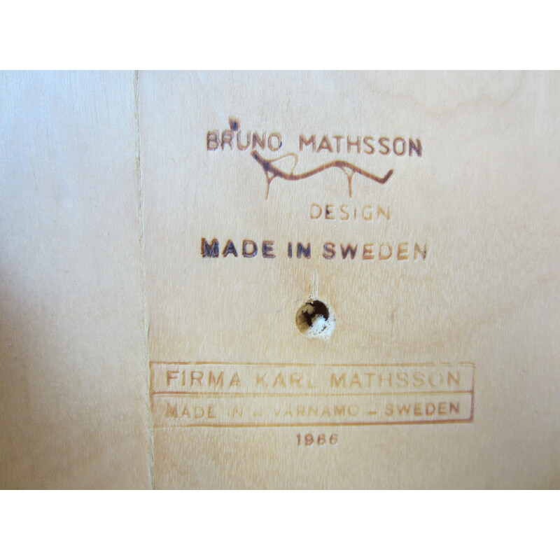 Scandinavian birch coffee table model Annika by Bruno Mathsson for Karl Mathsson