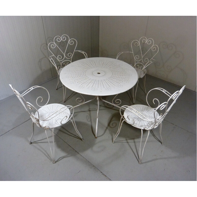 Vintage White iron garden set with table and 4 chairs