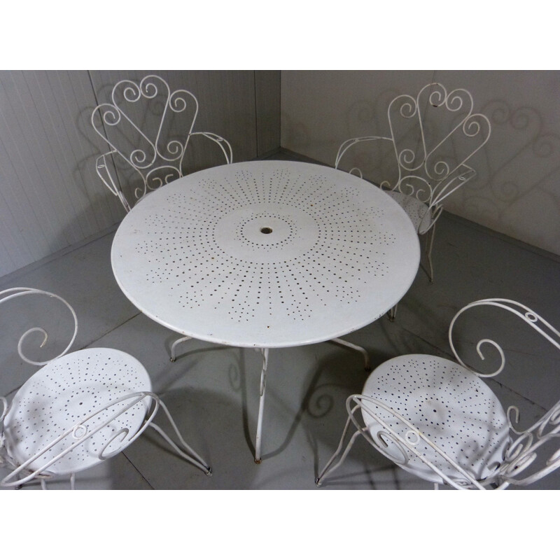 Vintage White iron garden set with table and 4 chairs