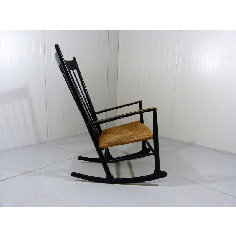 Rocking chair vintage modèle J16 de Hans J. Wegner pour FDB Møbler, Danemark, 1960