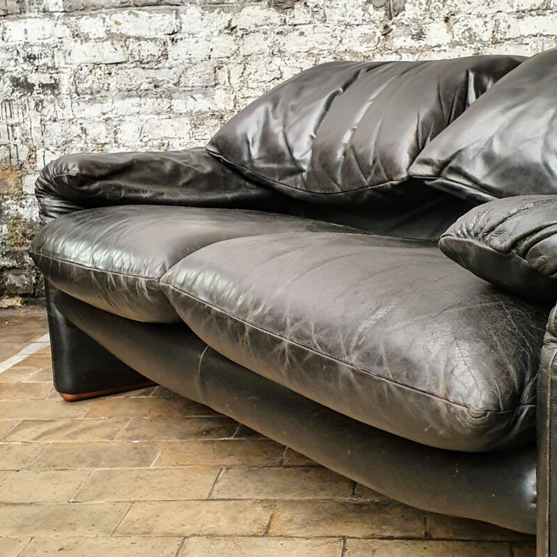 Vintage black leather Maralunga sofa by Cassina