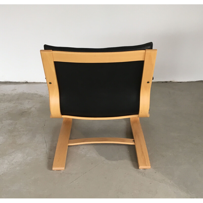 Par de cadeiras de madeira de faia Ake Fribytter vintage e de couro preto lounge por Nelo, 1970