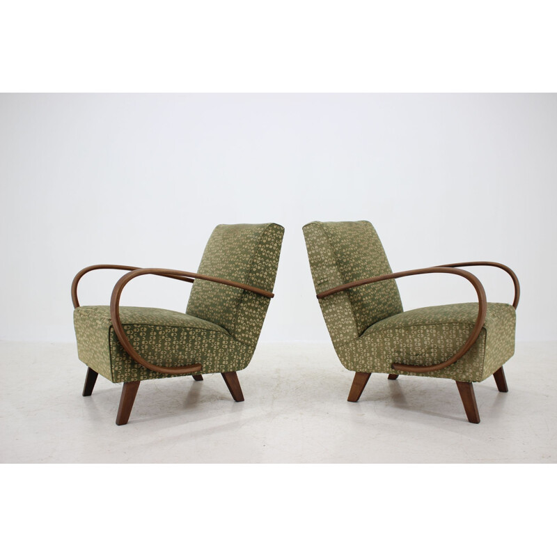 Vintage pair of armchairs by Jindřich Halabala, 1950