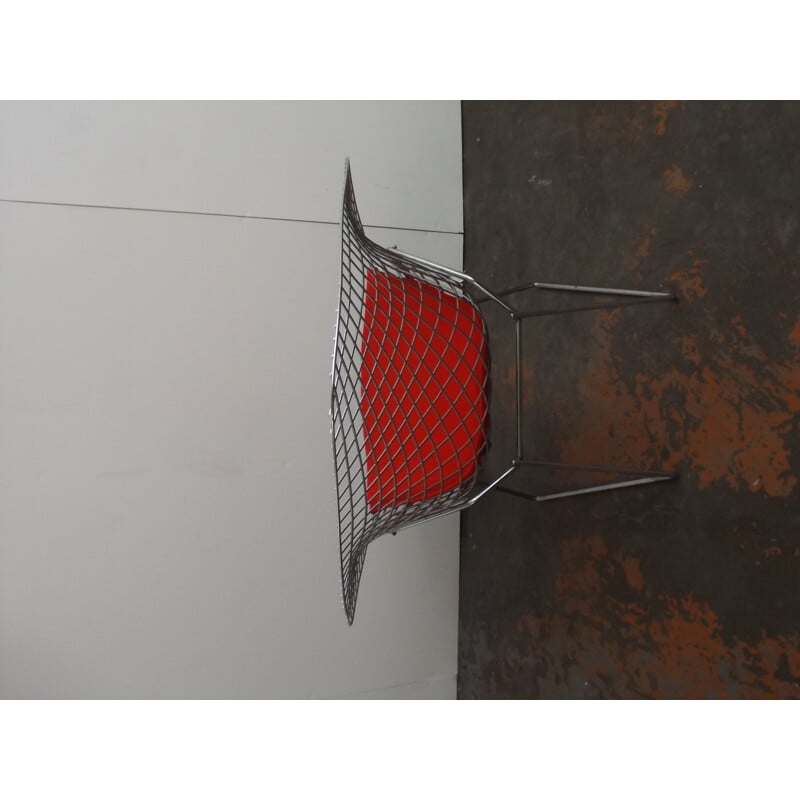 Diamond chair by Knoll International