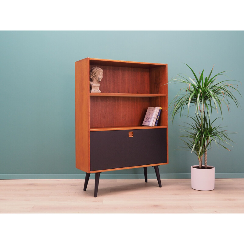 Bookcase Vintagefrom the 60s and 70s Danish style