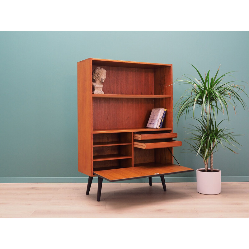 Bookcase Vintagefrom the 60s and 70s Danish style