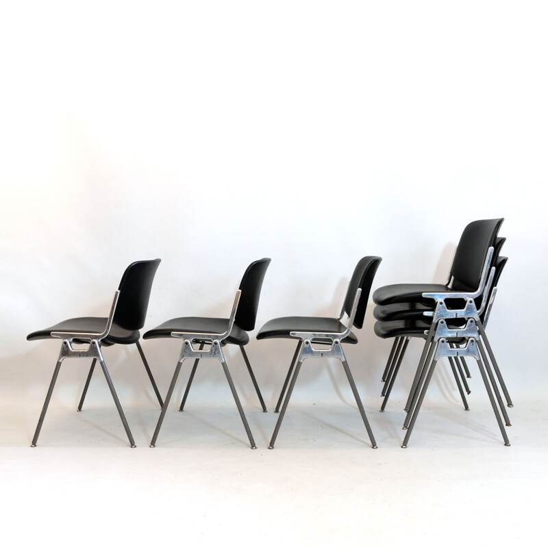 Suite of 6 DSC Axis 106 chairs, Giancarlo Piretti for Castelli, 1960s.