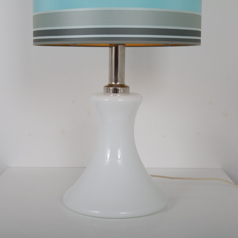 Lampada da tavolo vintage in vetro bianco di Ingo Maurer, Germania 1960