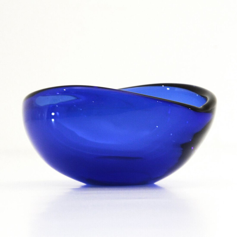 Vintage oval blue glass bowl, 1970s