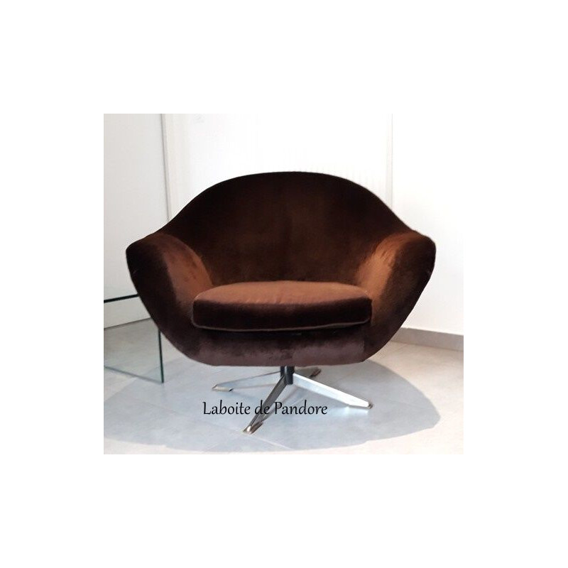 Vintage velvet swivel armchair, France, 1960s