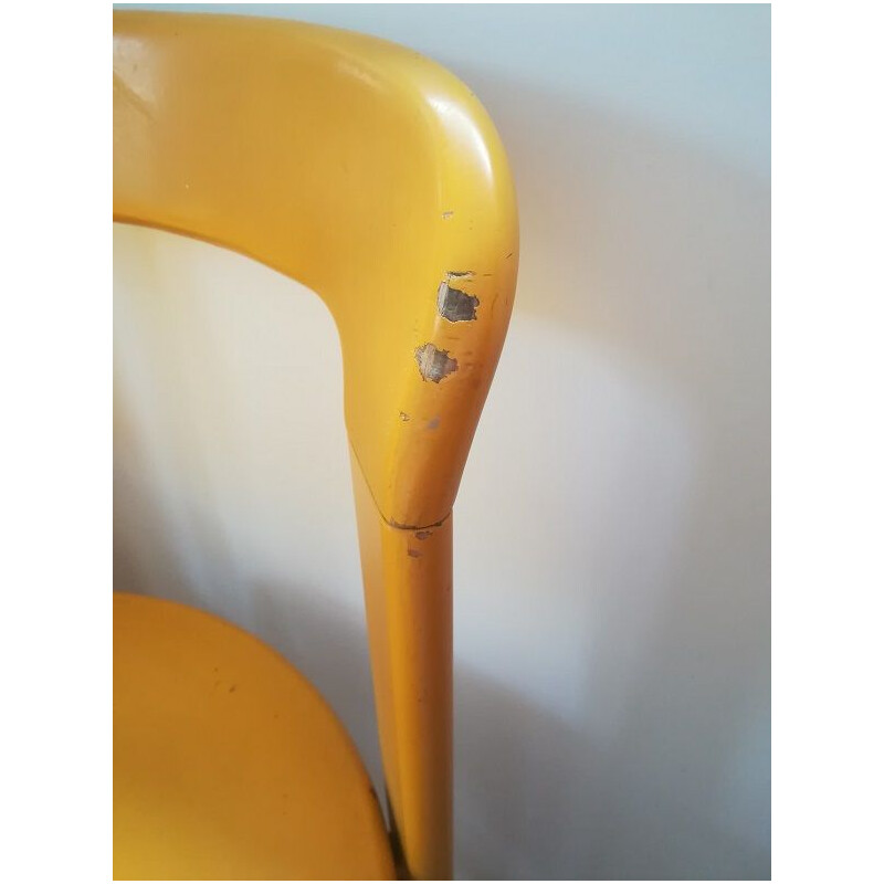 Suite de 6 chaises jaunes vintage par Bruno Rey