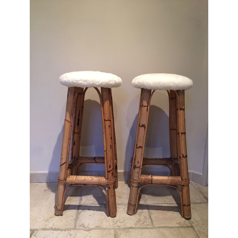 Pair of vintage bamboo barstools, white faux fur seat - 1960