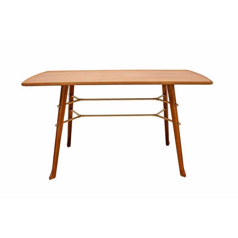 Mesa de centro vintage de madera de cerezo y latón, 1950