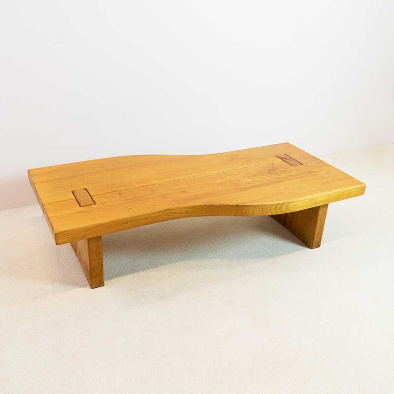 Table basse vintage en orme massif, maison Regain, 1970