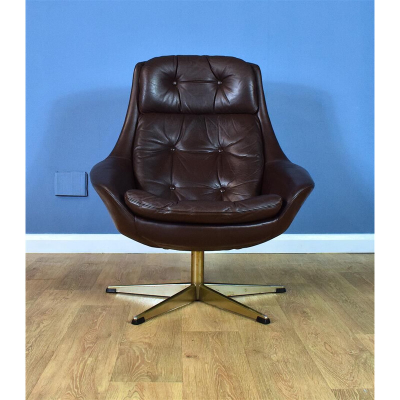 Vintage "Pirouette" brown leather armchair by Henry Walter Klein from Bramin