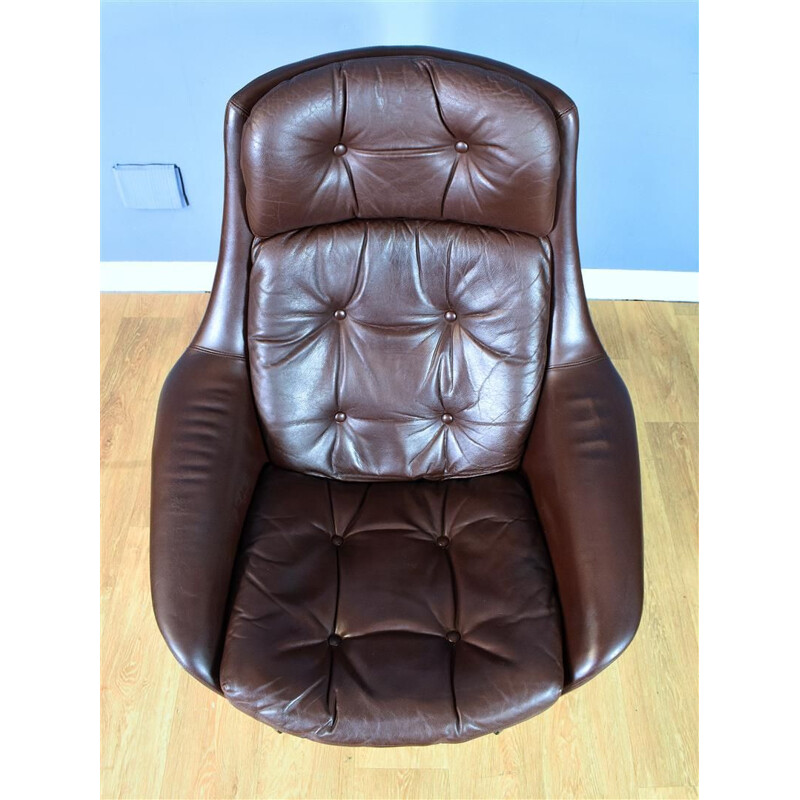 Vintage "Pirouette" brown leather armchair by Henry Walter Klein from Bramin