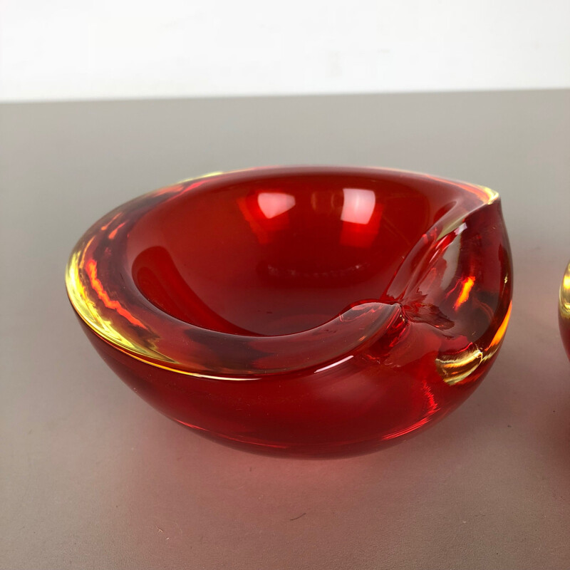 Pair of vintage Murano Sommerso glass bowls by Cenedese Vetri, 1960-1970