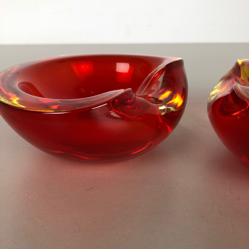 Pair of vintage Murano Sommerso glass bowls by Cenedese Vetri, 1960-1970
