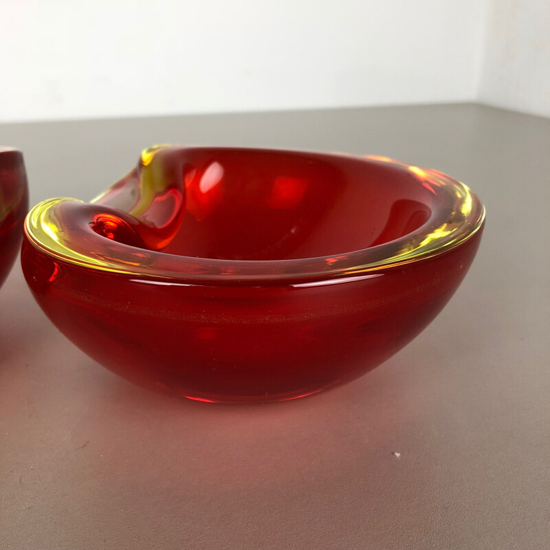 Pair of vintage Murano Sommerso glass bowls by Cenedese Vetri, 1960-1970