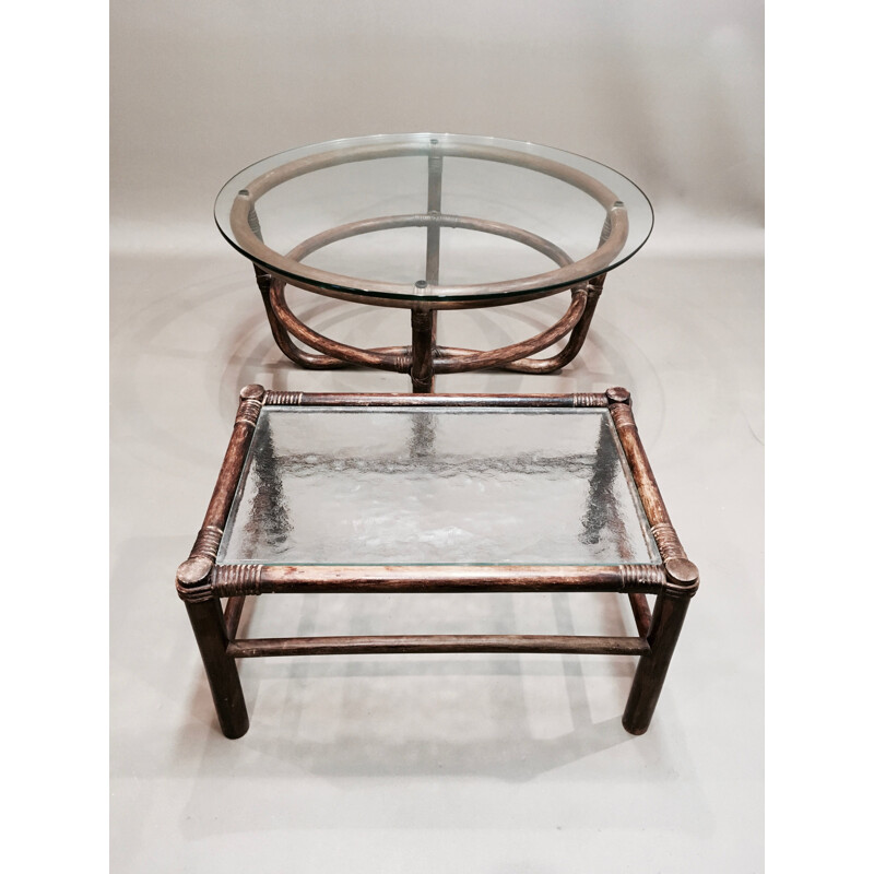 Ensemble de 7 pièces vintage 4 fauteuils 1 ottoman 2 tables basses rotin et cuir 1950.