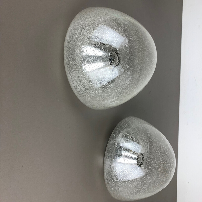 Lot de 2 Appliques vintage en verre glacé en forme de cône fabriquées  Allemagne
