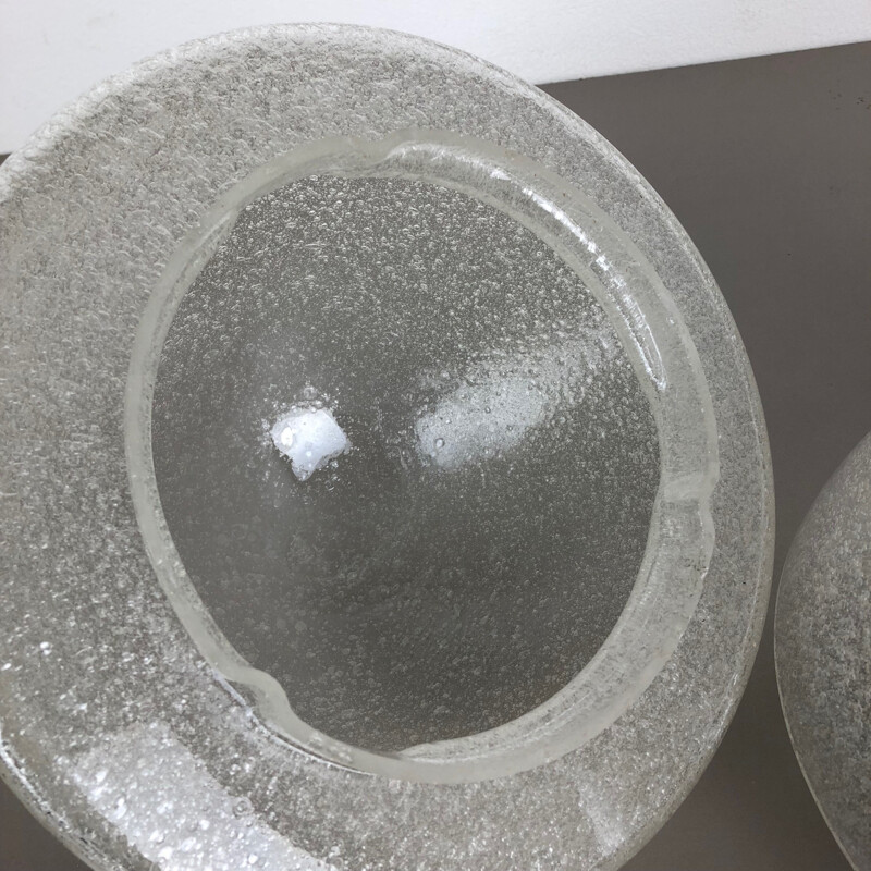 Lot de 2 Appliques vintage en verre glacé en forme de cône fabriquées  Allemagne