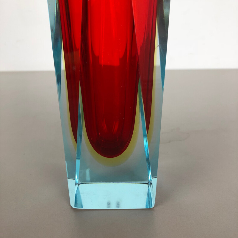 Extra Large Red Mandruzzato Faceted Glass Sommerso Vase Made in Murano Italy