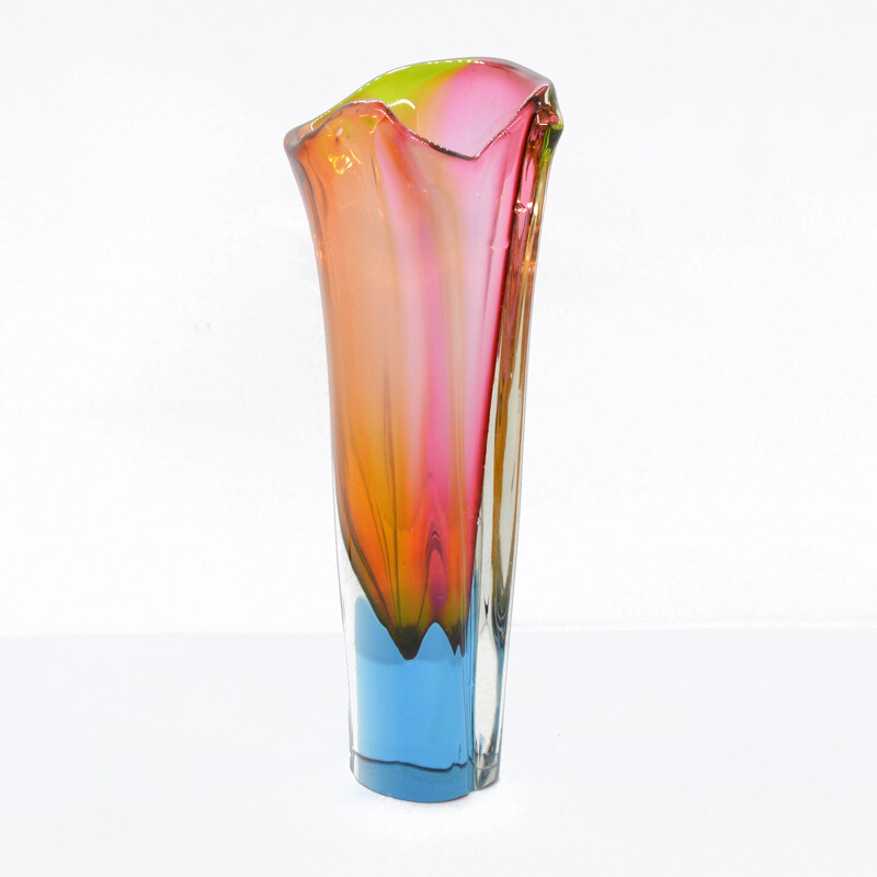 Vase coloré vintage conçu par J. Rozinek, Borskie Sklo, Tchécoslovaquie 1960.