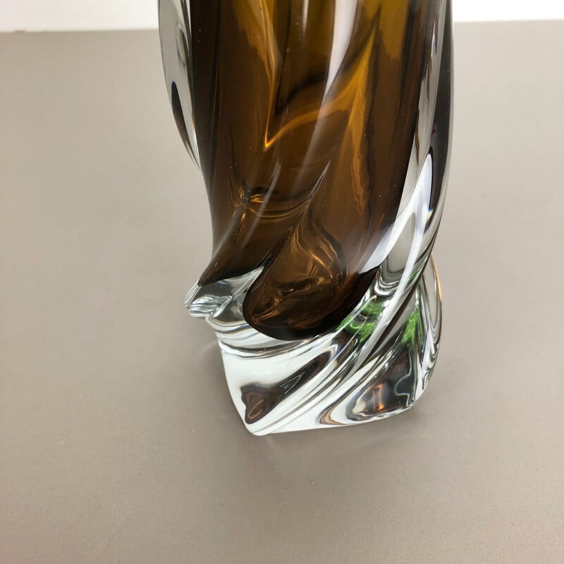Vase vintage en verre de cristal brun par Joska Waldglashütte, Allemagne 1970