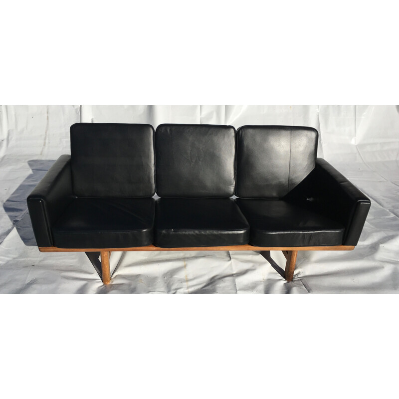 Sofa 3 seater in black leather and oak by Hans Wegner