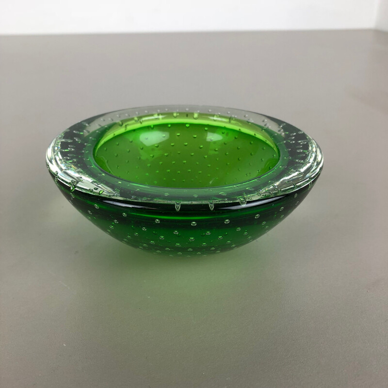 Vintage asbak in groen Bullicante glas uit Murano, Italië 1970