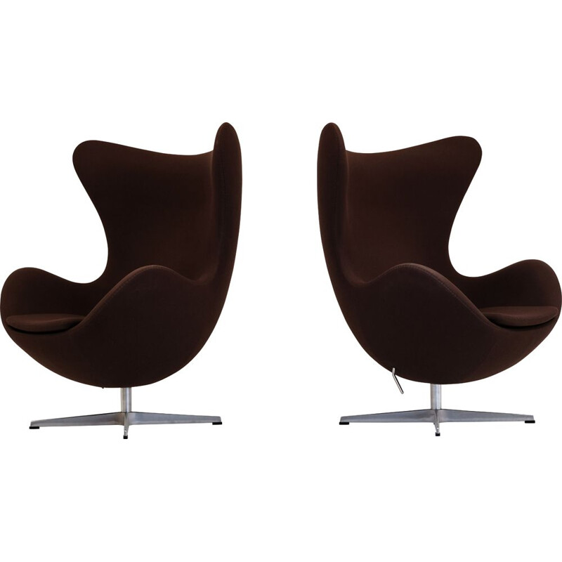 Fauteuil vintage Egg Arne Jacobsen, couleur chocolat, Fritz Hansen 2007