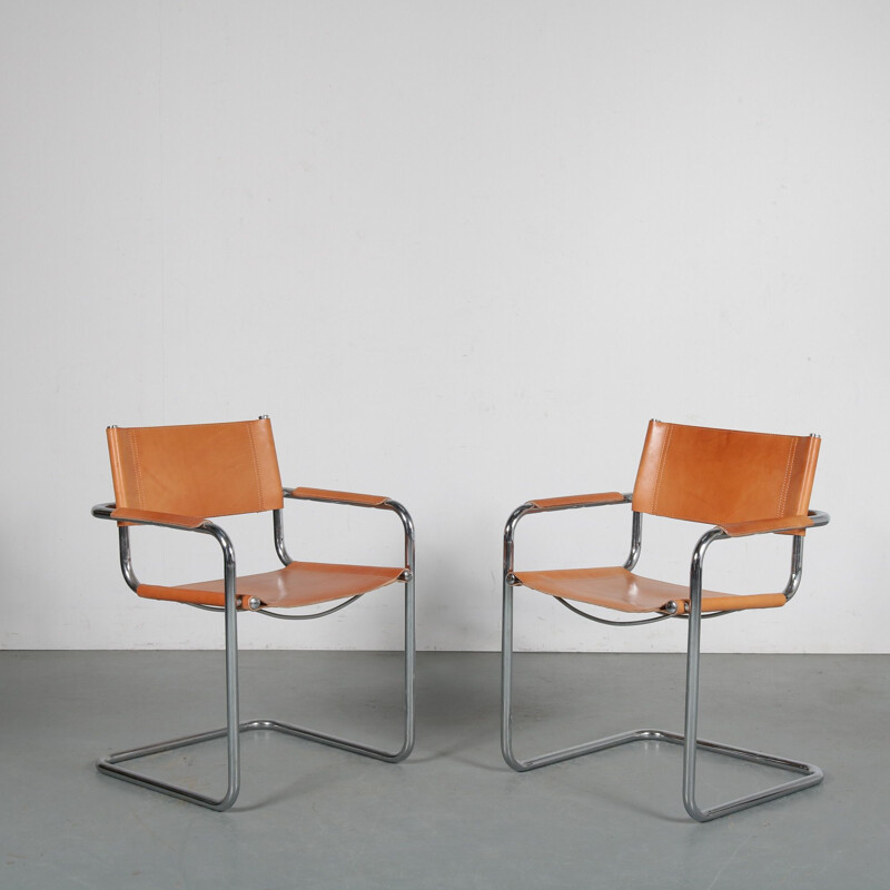 Pair of side chairs manufactured in Italy 1970s