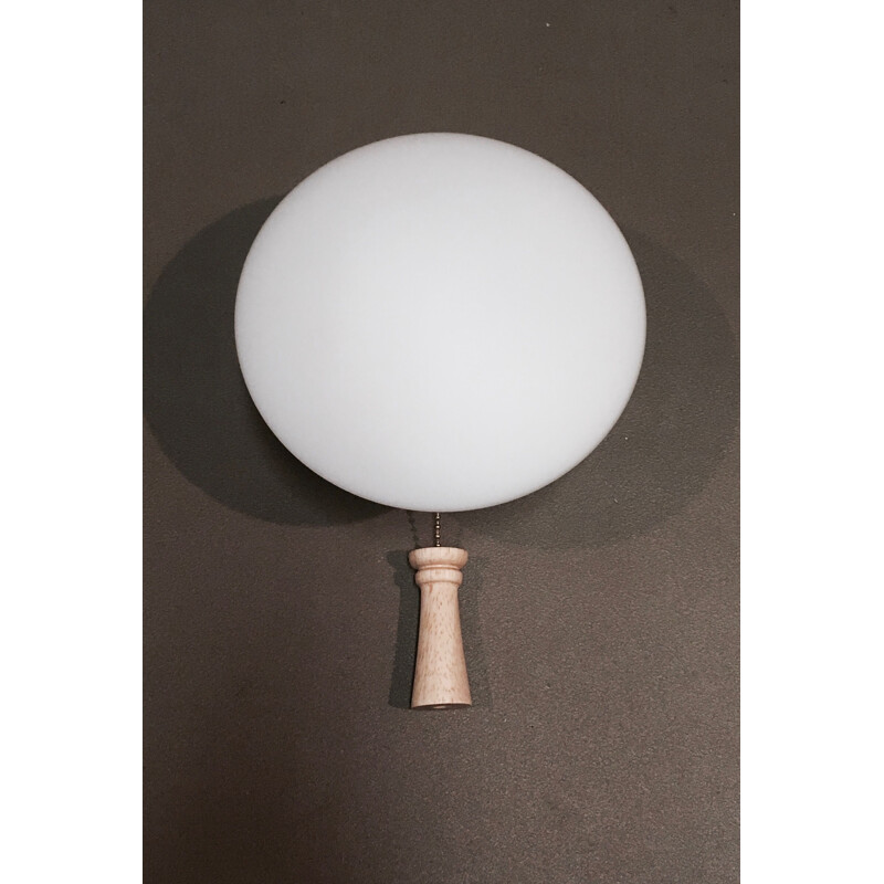 Wall lamp in solid wood and opaline Scandinavian design