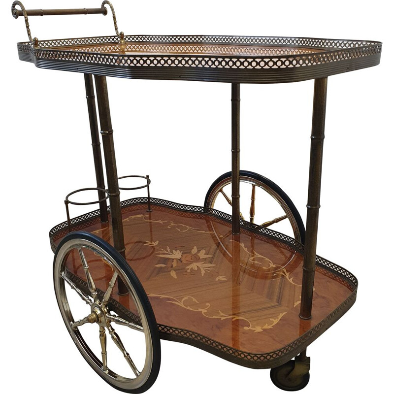 Chariot de bar vintage à roulettes italien en laiton avec incrustation en bois et faux bambou 1950