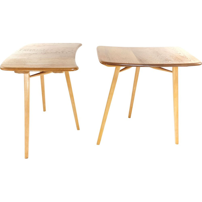 Paire de tables d'écriture vintage Ercol Plank Top Compacte Table d'appoint 