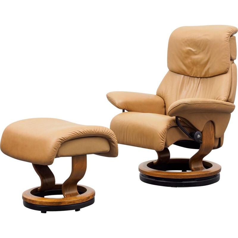 Original Ekornes Stressless vintage chair with foot stool