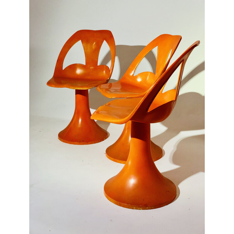 Suite of 3 orange vintage chairs 1970