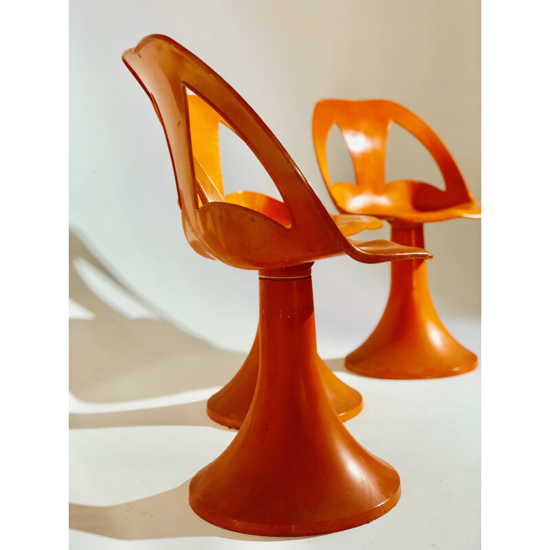 Suite of 3 orange vintage chairs 1970