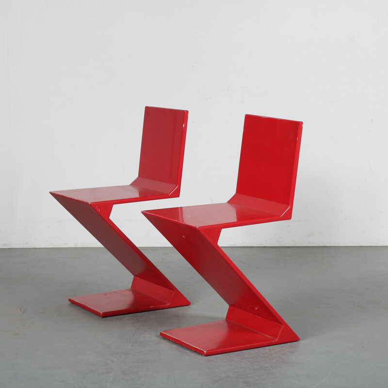 Paire de chaises vintage Zigzag par Gerrit Rietveld  Pays-Bas 1970