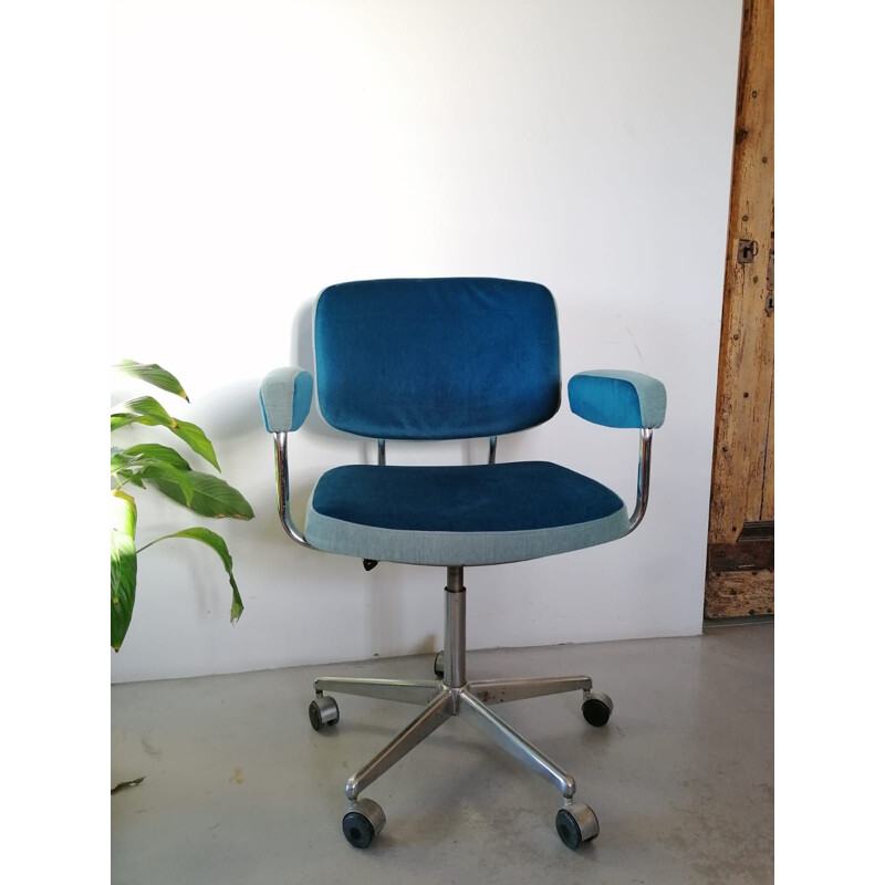 Vintage office armchair 70