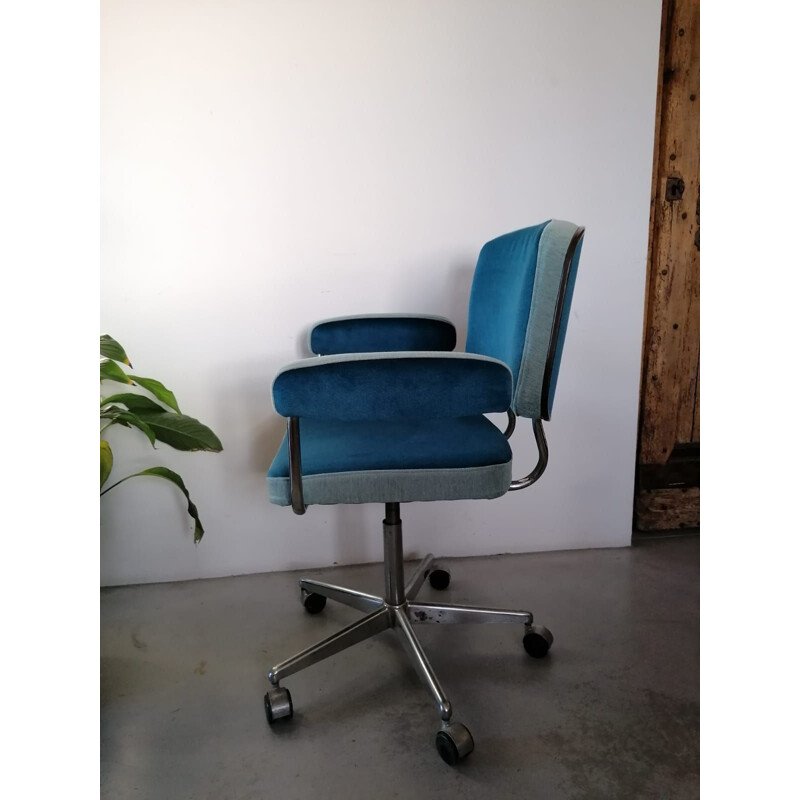 Vintage office armchair 70