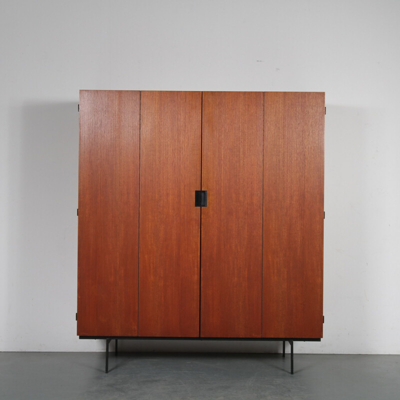 Armoire de la série japonaise conçue par Cees Braakman aux Pays-Bas 1950