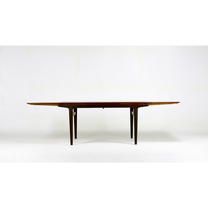Vintage teak dining room table, Johannes Andersen for Uldum Mobelfabrik. C.1960