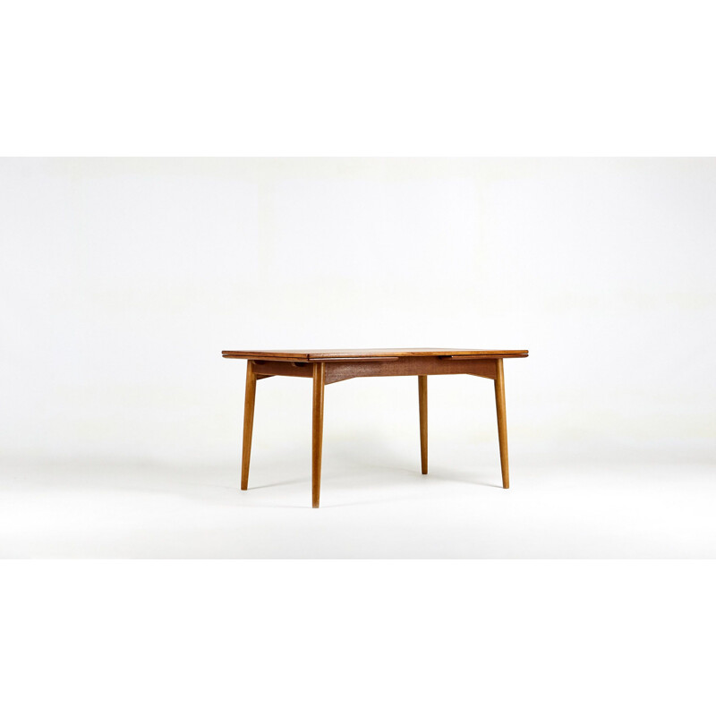 Vintage dining table model Nr.50, Gunni Omann for Omann Jun's Mobelfabrik. Denmark C.1960