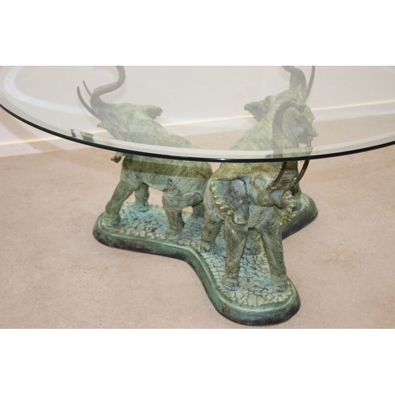 Table vintage basse ou de Salon en laiton pied en forme d'éléphants 1970