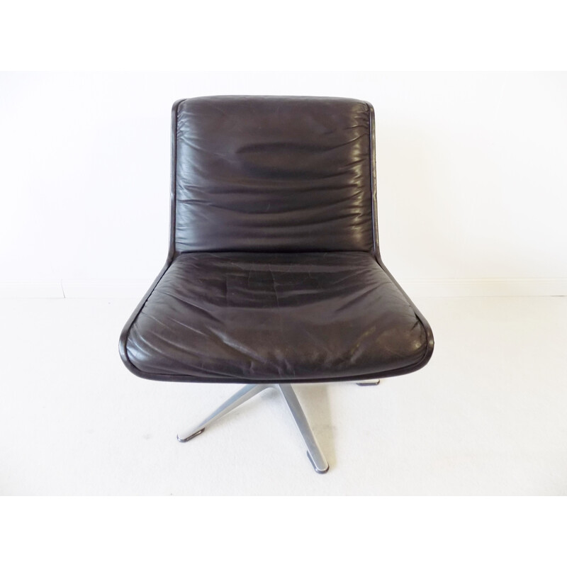 Wilkhahn Delta black leather loungechair by Delta Design